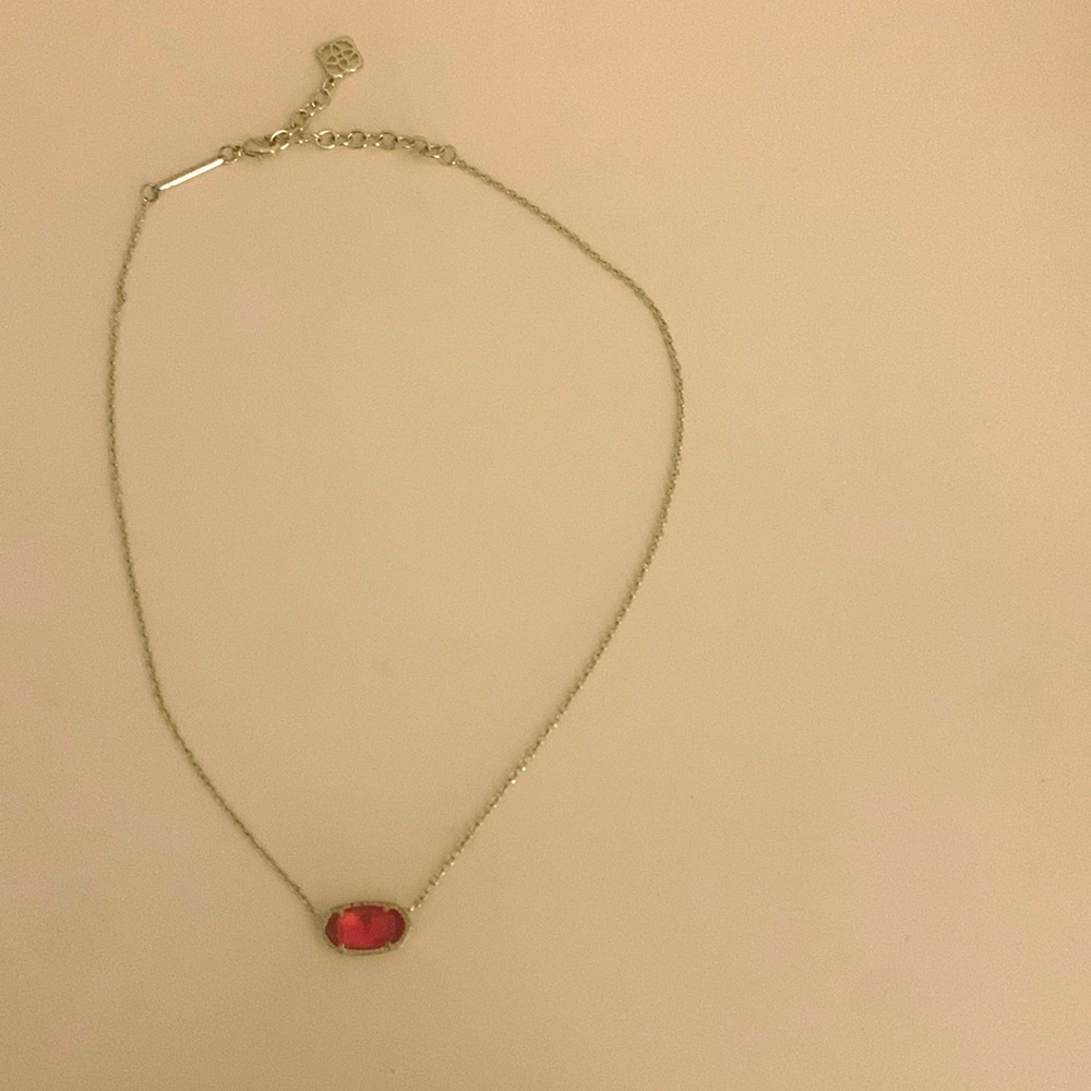 kendra scott pink (October) birthstone necklace! in great condition🩷